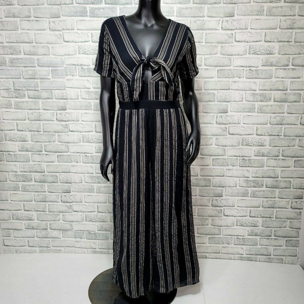 Anthropologie Sadie + Sage Womens M Black Grey Striped Tie Front Crop Jumpsuit